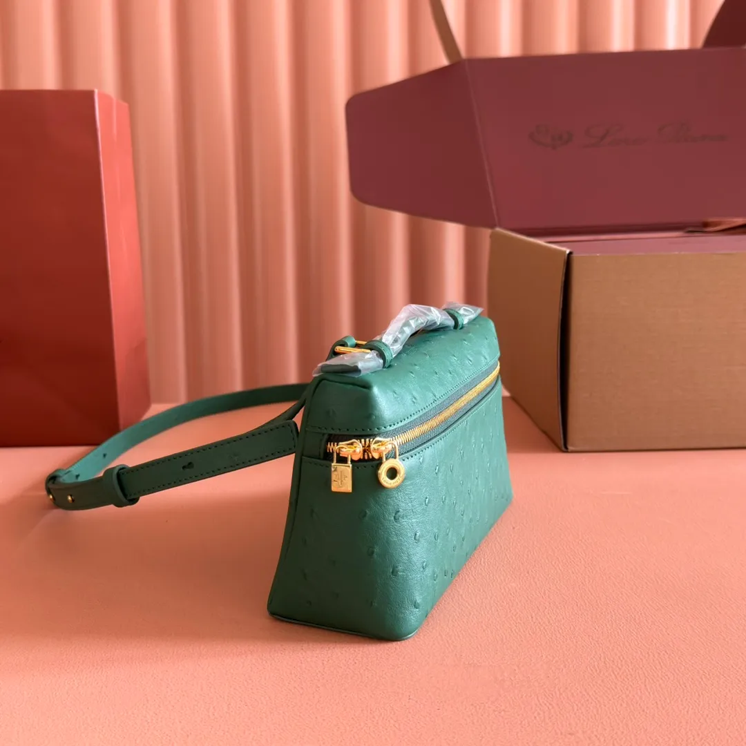 p1160💋💋💋【Original leather all-steel configuration counter complete package】 𝐋𝐨𝐫𝐨 𝐏𝐢𝐚𝐧@ Extra pocket L19 series handbag/crossbody bag The most comfortable life is when it is not defined, just like loro The material design of pian@ does not require complicated design styles. The simple and soft outline is elegant and durable, like an exquisite cosmetic case, which perfectly balances appearance and functionality. The leather is delicate and feels as soft as butter. The small bag has a large capacity. It is not only portable with a thin shoulder strap, but can also be worn cross-body. Sisters who have a special liking for minimalist style can buy it. It is simple and versatile. The simpler, the more different. Stars and Instagram celebrities are all planting it. There are two sizes of 19 cm and 27 cm. One is exquisite and casual, and the other is elegant and grand. Size: Small: length 19×width 7×height 12cm (